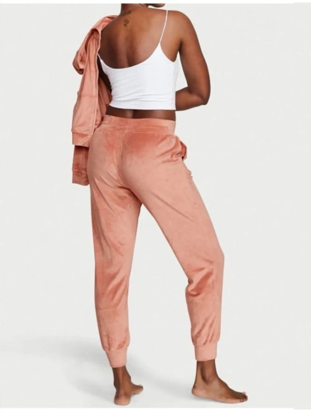 Victoria's Secret Velvet Jogger Pants in Dusty Coral Woman’s Size M | GUC/Flaw